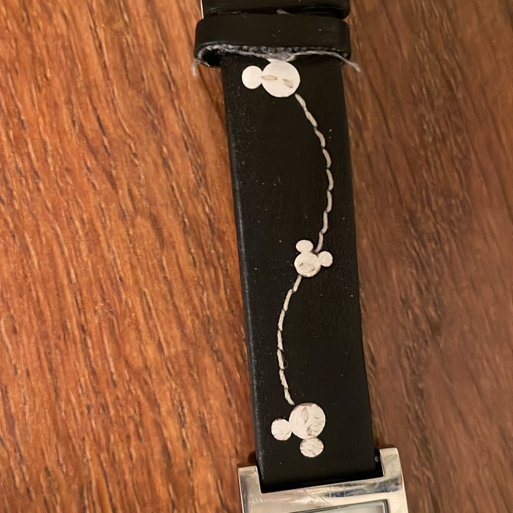 Ladies Watch - Picture 7 of 7